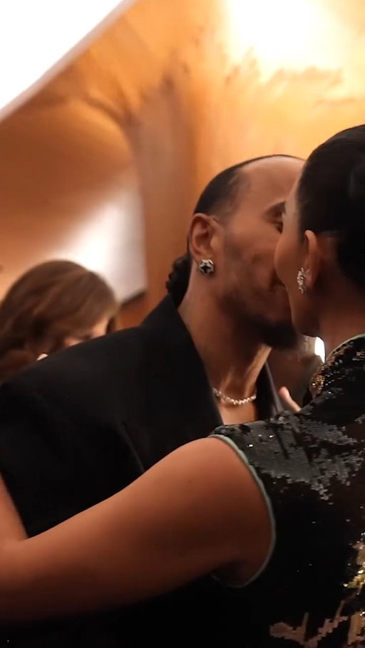 Lewis Hamilton and Kim Kardashian cozy up at the Lucas Museum of Narrative Art Opening Night in Los Angeles 💕

🎥: Getty 