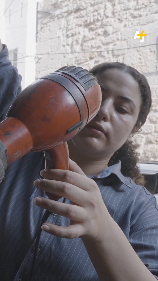 Cooking gas and firewood are hard to come by in Gaza. So one baker got creative – with a homemade oven, sesame oil, paper and a hair dryer. 