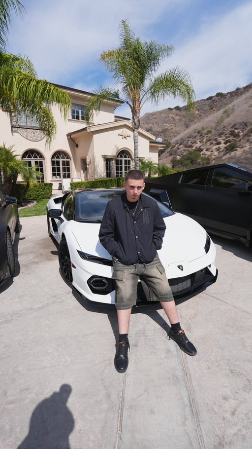 Just purchased a Lamborghini at 23 years old. 

So blessed, thank you guys ❤️‍🩹 