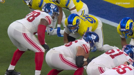 AARON DONALD STUFFS NAJEE HARRIS ON THIRD DOWN!

Cam Skattebo was on the sideline for this crucial play 🤨
