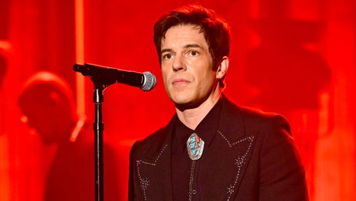 .@BrandonFlowers performs "An American Dream"!

Watch the full performance ⬇️
https://t.co/JFlNW7KXfj

#FallonTonight 