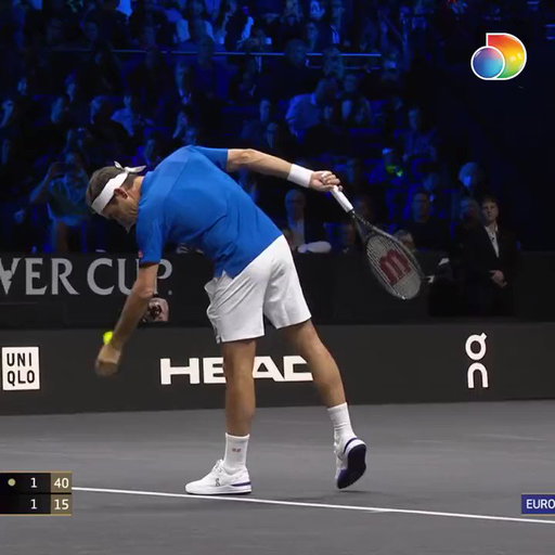 Only Roger Federer could do something like this in the very last match of his professional career.

