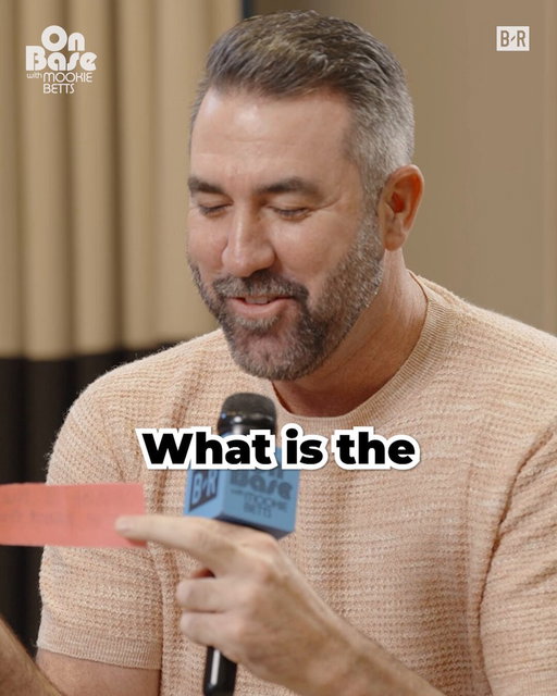 "You even suck in the video game!" 

Justin Verlander on the best chirp he's heard from a Yankees fan 🤣

Full episode: https://t.co/Gd5q7b0GhY 