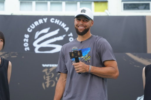 From The Bay to The Bay. Shenzhen, Dongguan and Hong Kong showed so much love. What a way to close out the trip with Curry Brand and Li-Ning. 🏀👟🙏🏾 