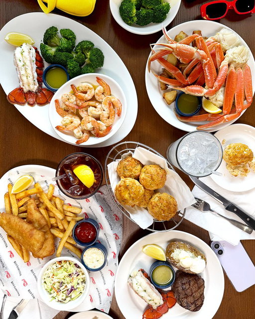 Check out our delicious Daily Deals!

🦀Tues - Snow Crab Legs starting at $24.99*
🥩Wed - Steak & Lobster starting at $24.99*
🦞Thurs - Lobster & Shrimp starting at $19.99*
🐟 Fri - Fish & Chips  starting at $15.99*

What day are you coming in? Tell us in the comments!

*Price and product availability may differ by location. Offers available for a limited time at participating locations in the U.S.; not available during select holidays. Canada Daily Deals offers are separate. Pricing indicated excludes beverages, applicable taxes, and gratuities. Available for dine-in or To Go (Endless Shrimp not available To Go); third party delivery excluded.