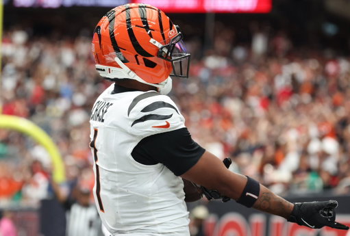 NFL Week 2 Celebration Fines:

Ja'Marr Chase — The People's Elbow
Tee Higgins — The People's Elbow
Amon-Ra St. Brown — imitation of smoking
Jake Ferguson — imitation of chugging a beer
Kyle Juszczyk — imitation of chugging a beer
Matt Goncalves — imitation of chugging a beer 