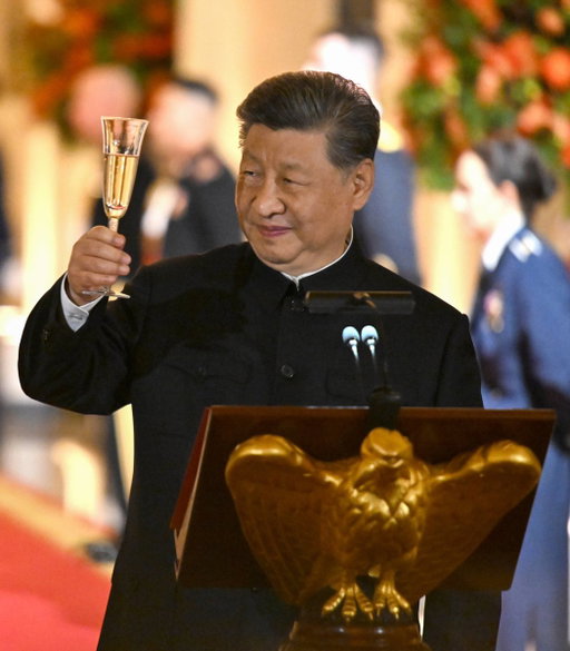 Xi Jinping has gifted America 2 giant pandas named Ping Ping and Fu Shuang as a show of friendship between nations. 