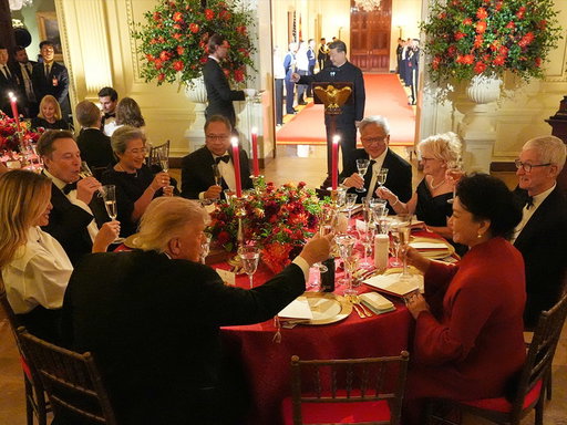 💰 Trump's state dinner table seats billionaires worth a combined $1.13 trillion. 

Take a look: https://t.co/s0dl51dNu6 