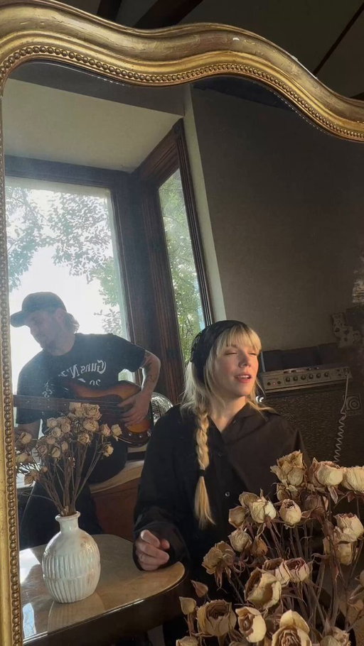 We’re supposed to be rehearsing but Taylor just dropped Patient Zero…so….

#patientzero #taylorswift #theencore #thebandperry 