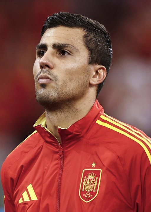 🚨Rodri on Manchester City being found guilty of breaching the Premier League’s financial regulations:

"What we did, they cannot take it out of us. It's something that is not paid by money. It's paid with effort, with partnership, with being shoulder to shoulder every day" 