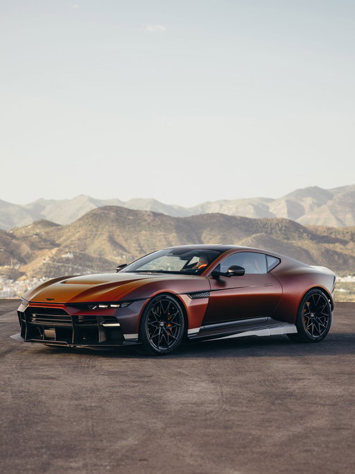 Valen is a deliberate evolution into new territory.

#AstonMartin #Valen 