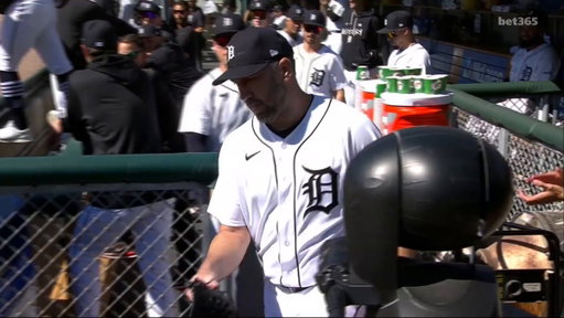 Justin Verlander takes the mound alone for the final start of his career

