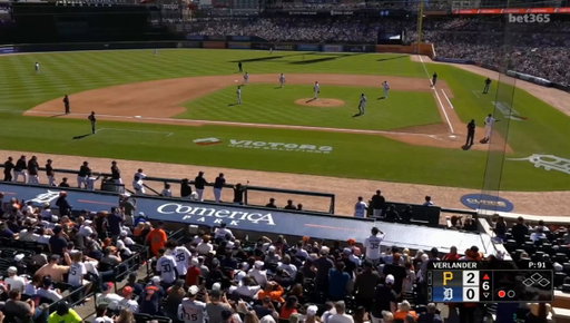 Justin Verlander gets greeted by his daughter as he leaves the mound for the final time.

The perfect end to a Legendary Hall of Fame Career  