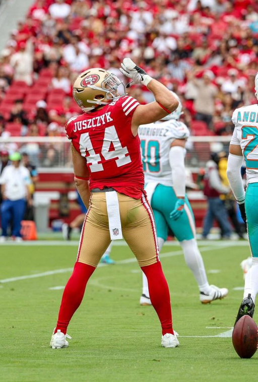 🚨𝗝𝗨𝗦𝗧 𝗜𝗡: 49ers FB Kyle Juszczyk was fined twice at $14,926 each for "illegal celebrations and vulgar acts" the NFL announced.
(@MaioccoNBCS) 