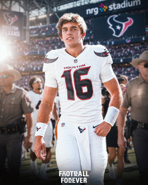 After falling to 0-3 today, the Texans currently own the No. 1 overall pick of the 2027 NFL Draft. 

With C.J. Stroud's underwhelming performance and his looming contract talks, Texas QB Arch Manning could firmly be in the mix to go to Houston. 
