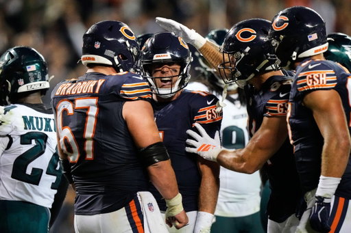 CASE KEENUM WENT OFF TONIGHT ON MNF VS. EAGLES 🔥                                                   
24/34
247 YDS
3 TOTAL TD 