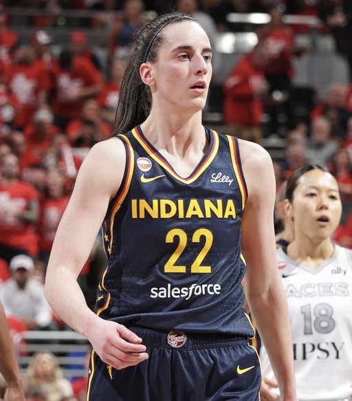 Caitlin Clark tonight:

27 PTS
7 REB
15 AST
5 3PM

The first player in WNBA playoff history to record 25+ PTS &amp; 15+ AST. 