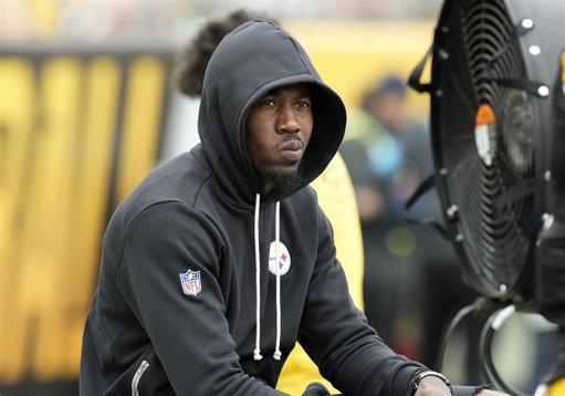 Teams have been calling on Joey Porter Jr., but aren't willing to offer enough in return to convince the Steelers to part with Porter AND also sign him to the contract he wants, per @DanGrazianoESPN 

“The consensus around the league seems to be that Porter is a good CB but not among the elites at the position.”