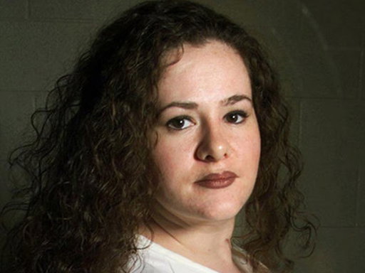 Christa Pike's execution paused an hour before her lethal injection was scheduled.

Details: https://t.co/VgORQzZ6Dt 