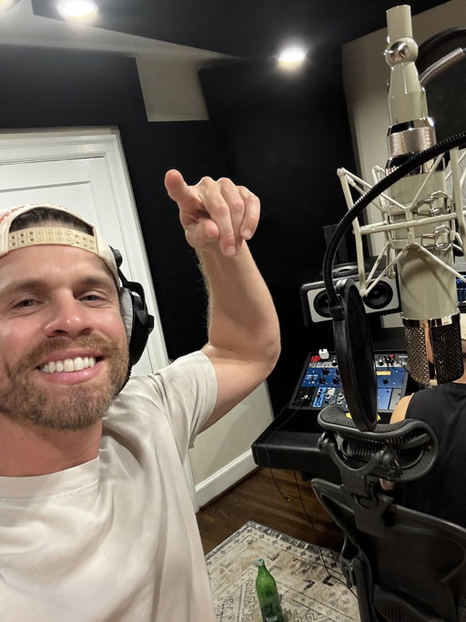 We are officially one month out until my brand new album ‘Clean Slate’ arrives. I can’t wait for you guys to hear these new songs! Pre-save now to be entered to win a signed CD, signed cowboy hat, and a merch bundle: https://firebirdmusic.app/DustinLynch/DustinLynchCleanSlateGiveaway 