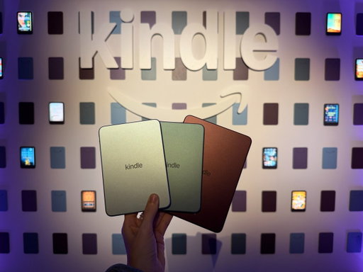 Introducing a new aluminum back for Kindle. The housing is crafted from 80% recycled aluminum with a matte finish. Love this detail. Feels amazing and makes reading even better. Pumped for you to try it. Find it here: https://www.amazon.com/kindle/ref=o_pr_jamp_erd_us_execpanostwt 
