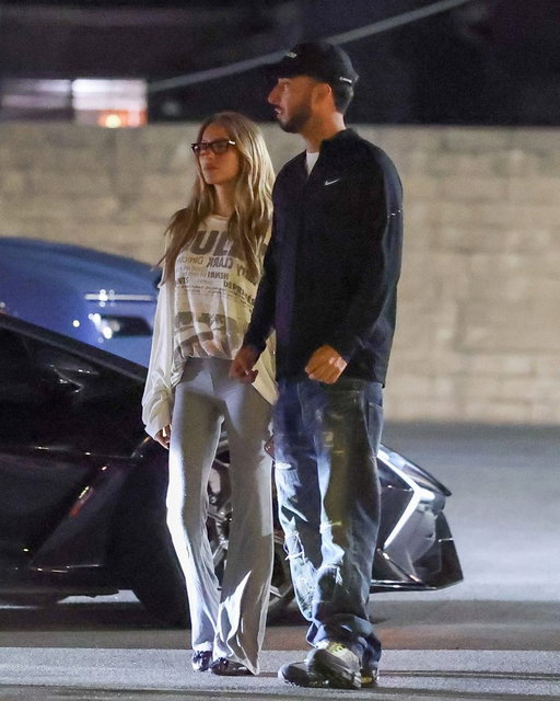 Alix Earle steps out for a late-night dinner with Zack Bia in Beverly Hills. 

📸: BACKGRID 