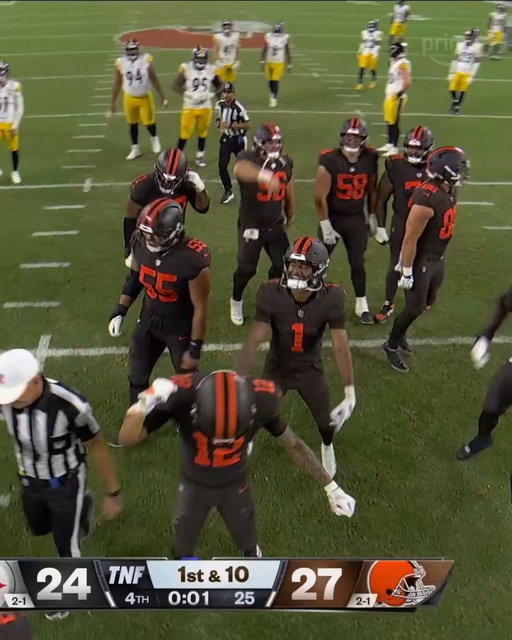 The @Browns were bouncing at the end of the game! 🔥 