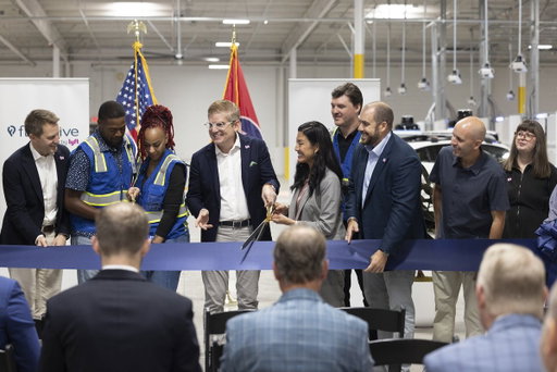 Flexdrive by Lyft has officially cut the ribbon on its new 80,000-square-foot depot, which was built leveraging decade’s worth of fleet management expertise to service, charge, and maintain autonomous vehicles.

The team is now moving in and will welcome Waymo vehicles into the site on October 12! Read more here: https://www.lyft.com/blog/posts/flexdrive-nashville-av-depot