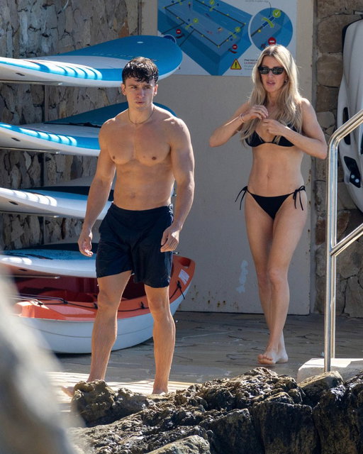 Ellie Goulding and boyfriend Beau Minniear are seen enjoying a sunny day at Hotel du Cap-Eden-Roc on the French Riviera 💋 📸: BACKGRID 