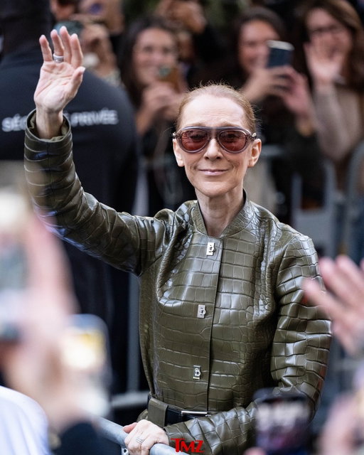 Celine Dion says hello to fans as she gets ready to attend day 5 of Paris Fashion Week 🥰 