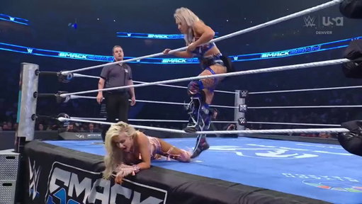 In her third match against Giulia, Blake Monroe comes out on top! #WWE #SmackDown 
