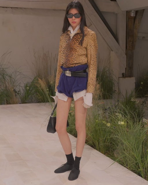 A new season of style emerges at the women’s Polo Spring 2027 presentation. 
 
Styled with jewelry by Piki Wadsworth (Diné/Hopi), Leon (Diné/Navajo) & Val Martinez (San Felipe Pueblo & Zuni Pueblo), and T.Skies as part of Ralph Lauren’s Authentic Makers program.
 
Featuring an Indian Madras scarf, woven in lightweight cotton fabric sourced from the Madras region. 
 
#PoloRLStyle #ParisFashionWeek