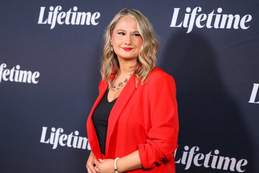Gypsy Rose Blanchard launches anti-cyberbullying petition following her partner Ken Urker's death. DETAILS HERE: https://t.co/EHoLgU3D9Q 