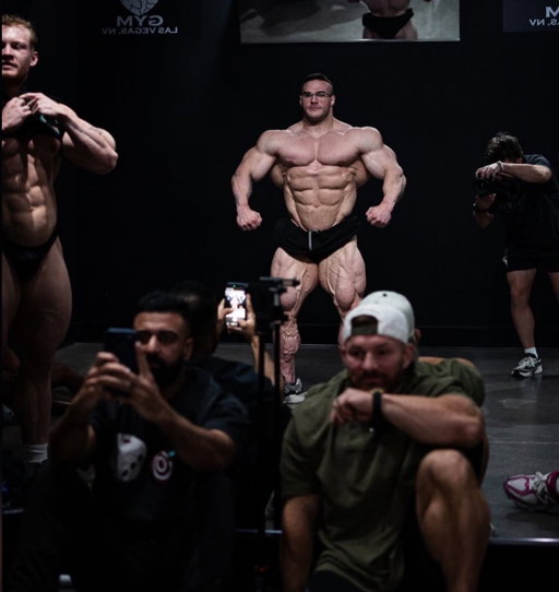 Last week got to stand in front of the world’s best, and future stars @dragonslairgym Posing room before the @MrOlympiaLLC 

If you been following the videos on my YouTube channel. I seen who was coming early as they were excited to show it off. 
