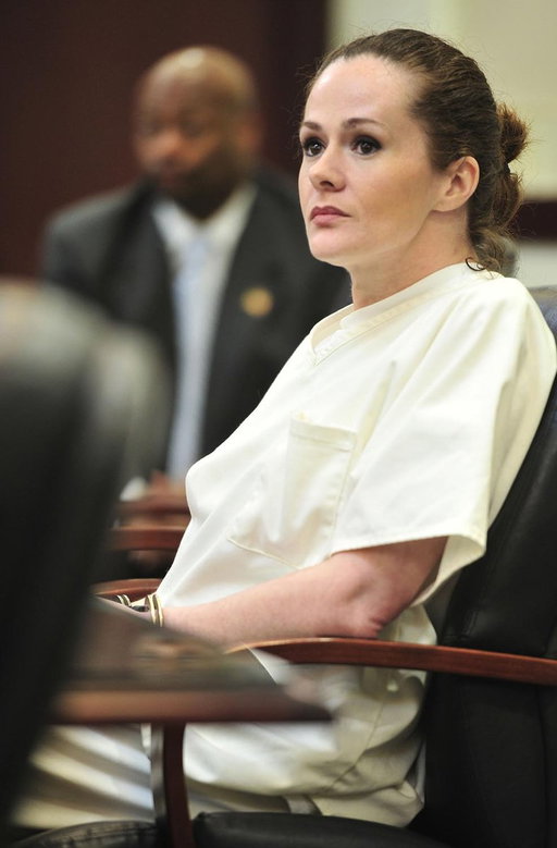 Breaking news: Christa Pike, who survived a botched execution attempt last week in Tennessee, is now conscious and speaking, her attorneys said.

Pike, 50, had been sentenced to death decades earlier for her role in killing Colleen Slemmer in 1995. https://t.co/Yip8Erwlnc 