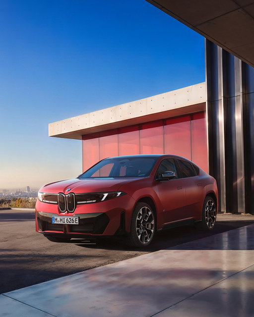 Strikingly vibrant. 

Introducing THE NEW BMW iX4.

#BMWiX4 #BMW #BMWNewEra #NeueKlasse #BMWGroup 