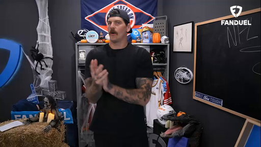 NFL Week 5 Picks: Are The Eagles Dead & Giants The Best Team In NFC East? Can Bills UPSET Rams?

0:00 Open
3:06 Ford Leaderboard
4:53 Cam Jurgens Slander
6:36 Nebraska Talk
8:25 Deer Season Talk
18:06 Clay's Flag Football Playoffs
28:36 Eagles vs Jaguars
33:14 Vikings vs Saints
37:12 49ers vs Seahawks
41:19 Bears vs Packers
49:09 Ravens vs Falcons
54:29 Bills vs Rams
58:52 Parlays
1:03:54 Jack Daniel's ‘Go For It’