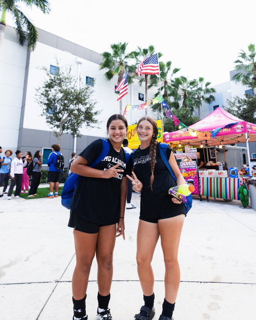 Fiesta mode: activated 💃🎉

Campus came together for a Fiesta filled with great food, live music, and plenty of reasons to celebrate! The evening gave student-athletes another way to connect while honoring Hispanic Heritage Month. 