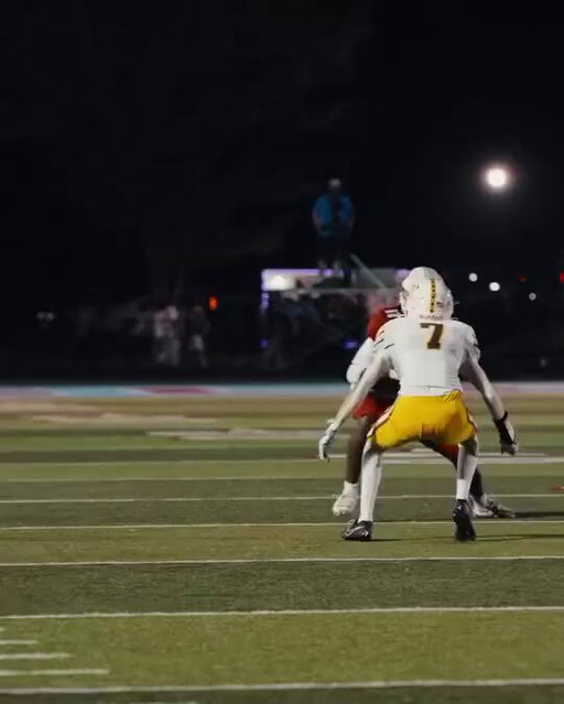 This referee done lost his DAMN MIND PUTTING HIS HANDS ON A HIGH SCHOOL FOOTBALL PLAYER FOR NO REASON. 