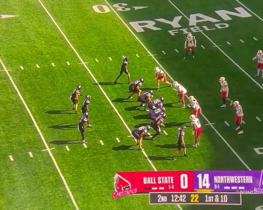 Chip Kelly is just showing out. He’s gonna keep coordinators up all night. 

I thought this was a defense snap for a second.  