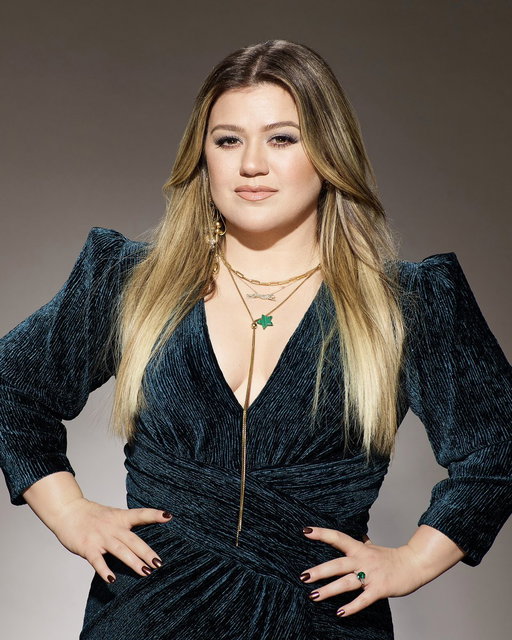 Kelly Clarkson is calling out a Brooklyn store after being ‘treated like Julia Roberts character in Pretty Woman’

She says an employee offered to find her something ‘comparable’ instead of the items she wanted, as if she couldn’t afford to shop there

[via/ X kellyclarkson, GettyImages]