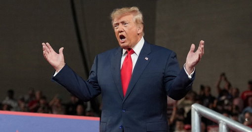It’s been a terrible Saturday for the president. He insulted the people who drove out to see him in Tennessee, saying the love in the room is so strong he could say the stupidest things and still get applause. The pope used his platform to rebuke Pete Hegseth over the plan to let the public watch a firing squad. Republicans in Congress spent the day revolting against his diesel deal with Vladimir Putin, and one is already drafting legislation to kill it. And another leak caught his ambassador to Greece raging about being left off a Trump family guest list. There are 24 days until the midterms. Read it all in the Really American Substack: https://t.co/qbPNU8uyI8