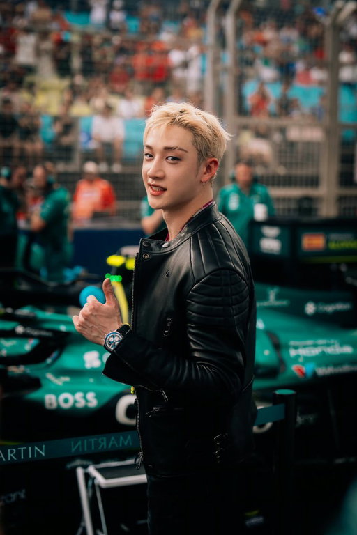 Thrilled to have Bang Chan of Stray Kids join us trackside at Marina Bay. @Breitling 

#SingaporeGP 