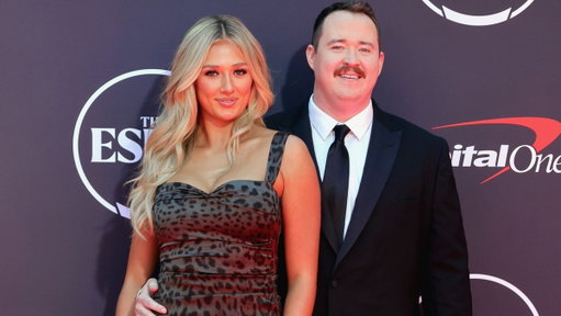 Shane Gillis' Ex Says Relationship 'Stripped Me of Who I Am' Amid 'SNL' Backlash Details: https://t.co/zkgtYb2g8o 
