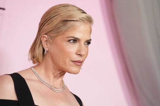 BREAKING: Actress Selma Blair in custody after allegedly being 'physically abusive' on NYC-bound flight from Los Angeles; 2 flight attendants reported injuries, investigators say 