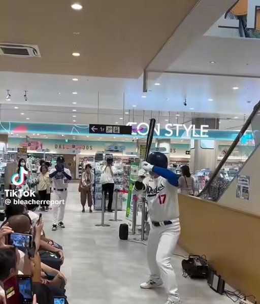 Yoshinobu Yamamoto and Shohei Ohtani when it matters most: 