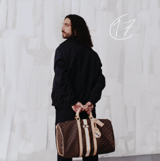 Victory Travels in Louis Vuitton. A shared pursuit of excellence carries the House and Real Madrid into the second year of their official partnership, unveiling new formalwear and formal travelwear for the Club’s football team. 

#RealMadrid #LouisVuitton 