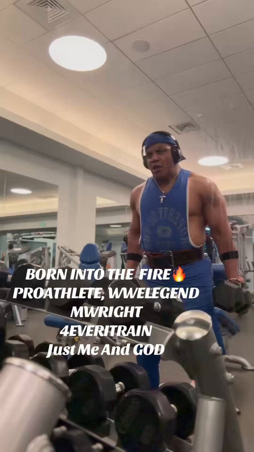 #WWELEGEND 