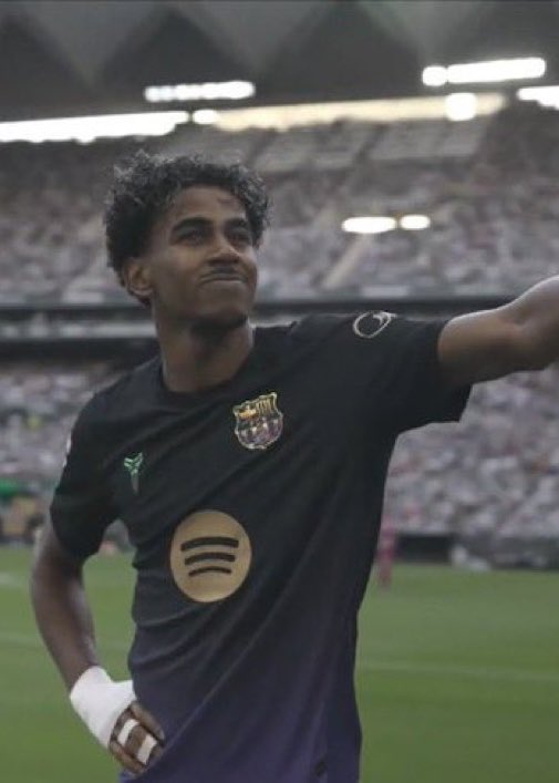 🚨19 year-old Lamine Yamal scored a GOLAZO vs Real Betis after 10 minutes 

Real Madrid lost to Betis 0-1 earlier this season 