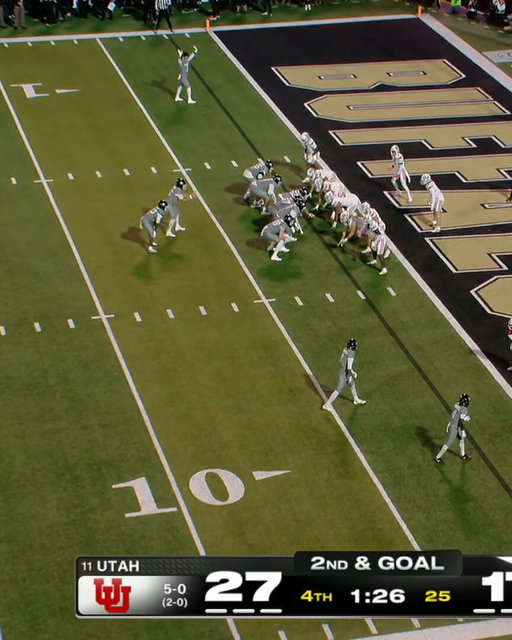 DeAndre Moore Jr. finds the endzone 

@Isaac_kawika x @mooreofdmo 

📺: ESPN 